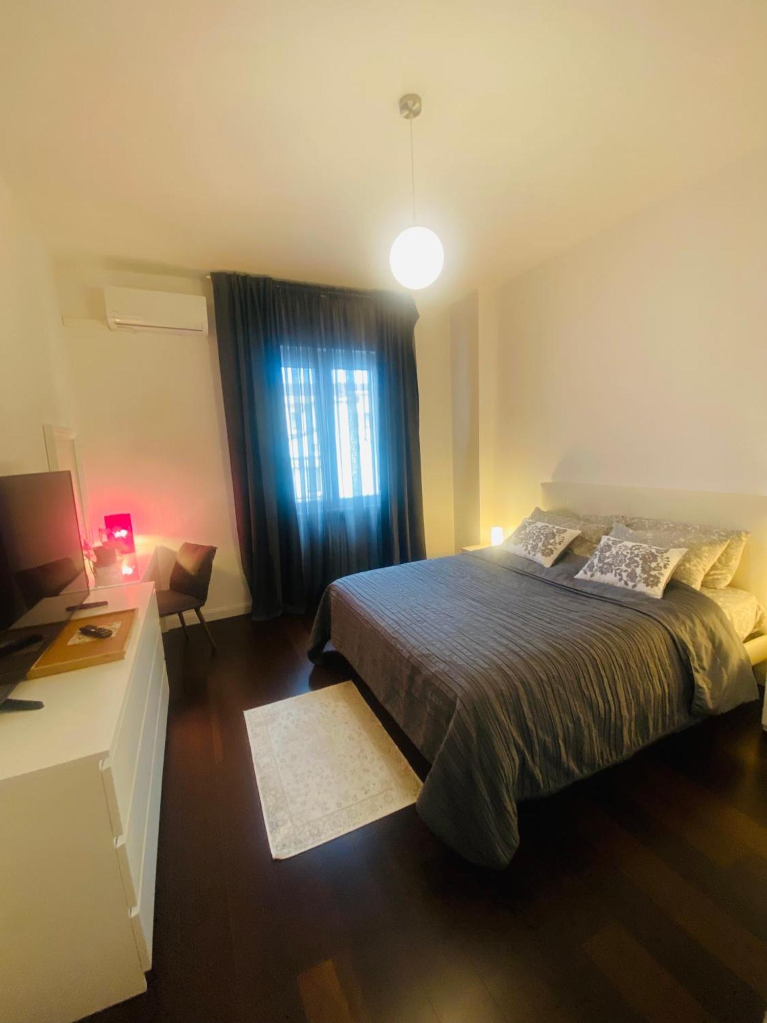 Central Apartment And Parking Βερόνα Εξωτερικό φωτογραφία